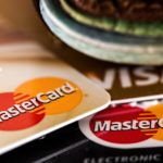 「米国では少額決済でもクレジットカードを使う」という迷信